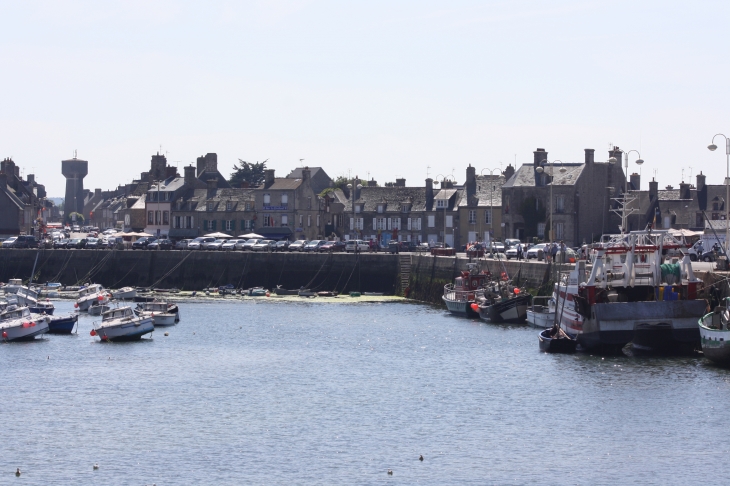 Le port marée basse - Barfleur