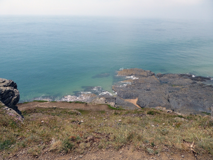 Vue du sentier en corniche - Barneville-Carteret