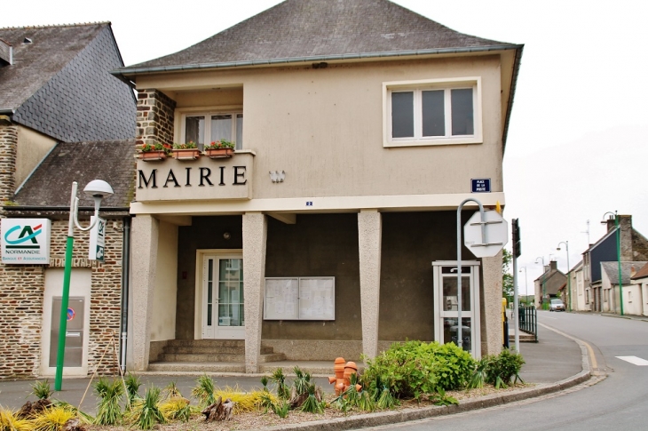 La Mairie - Cerisy-la-Forêt