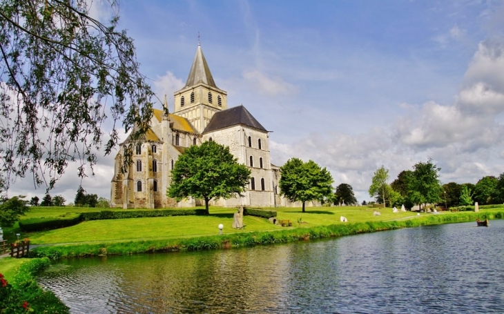 L'Abbaye  - Cerisy-la-Forêt