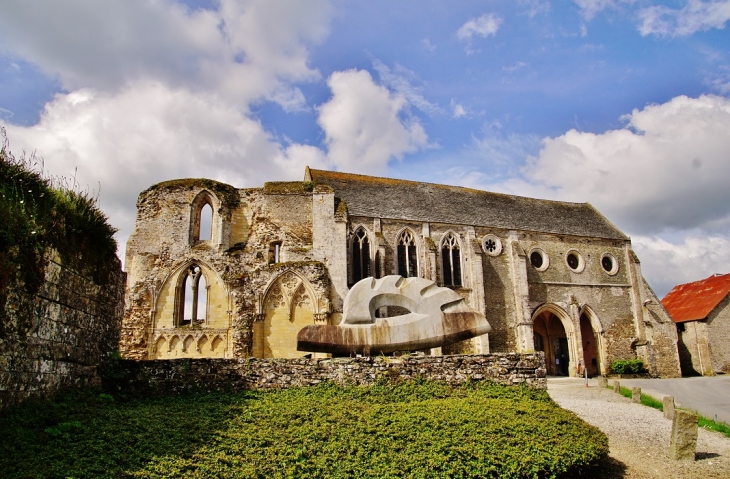 L'Abbaye  - Cerisy-la-Forêt