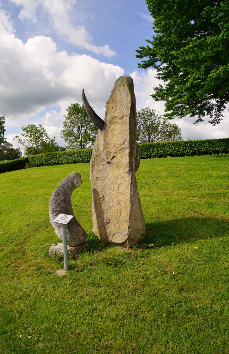 Parc de L'Abbaye ( Sculpture ) - Cerisy-la-Forêt