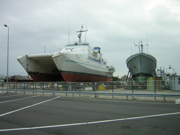 Bateau sur cale - Cherbourg-Octeville