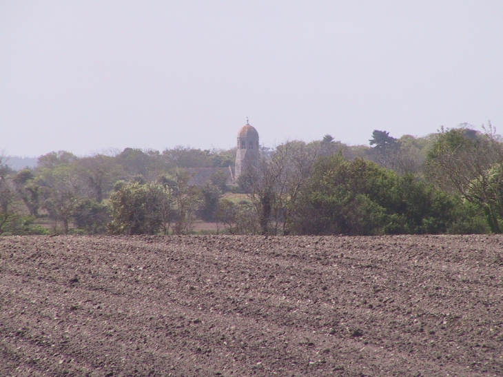 Le clocher de l'église vu de la mer - Gouberville