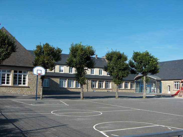 Groupe scolaire primaire - Juvigny-le-Tertre