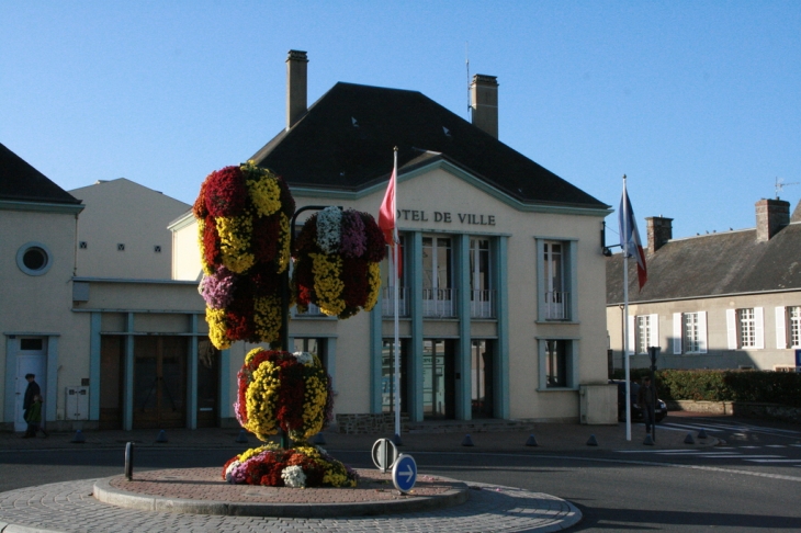 L' Hotel de Ville - La Haye-du-Puits