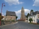 Eglise et rue principale du Mesnil Raoult