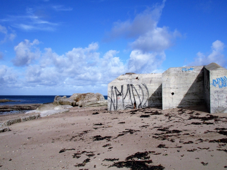 Blockauss à la pointe de NEVILLE. - Néville-sur-Mer