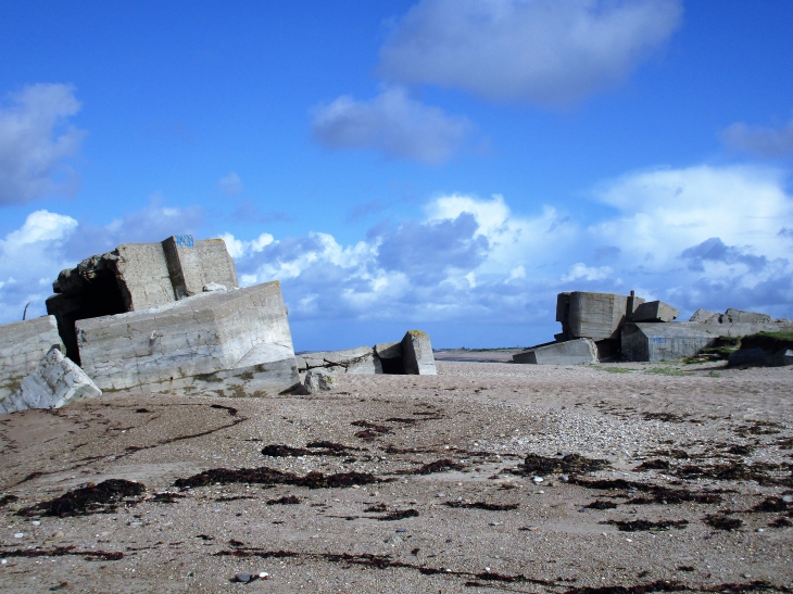 Blockauss à la pointe de NEVILLE. - Néville-sur-Mer