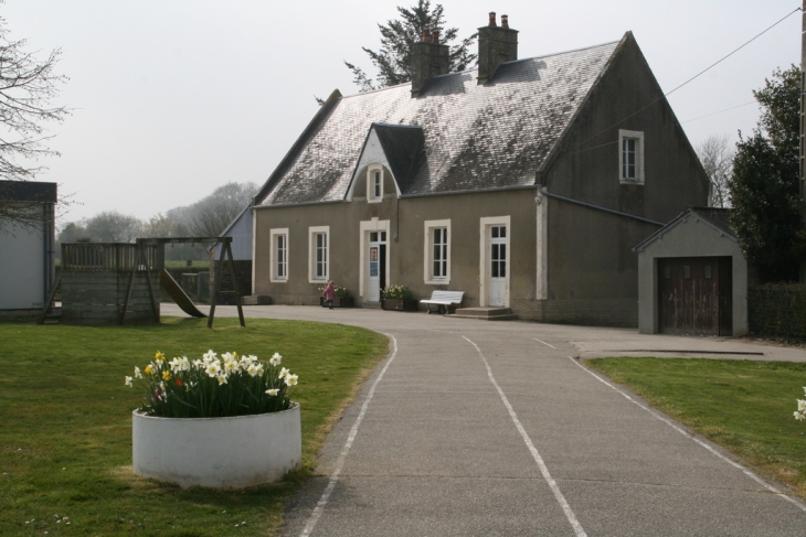 Prétot l'Eglise, l'école maternelle - Prétot-Sainte-Suzanne