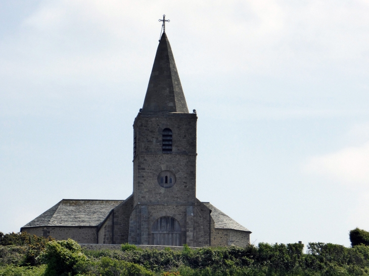 L'entrée de l'église - Saint-Germain-des-Vaux