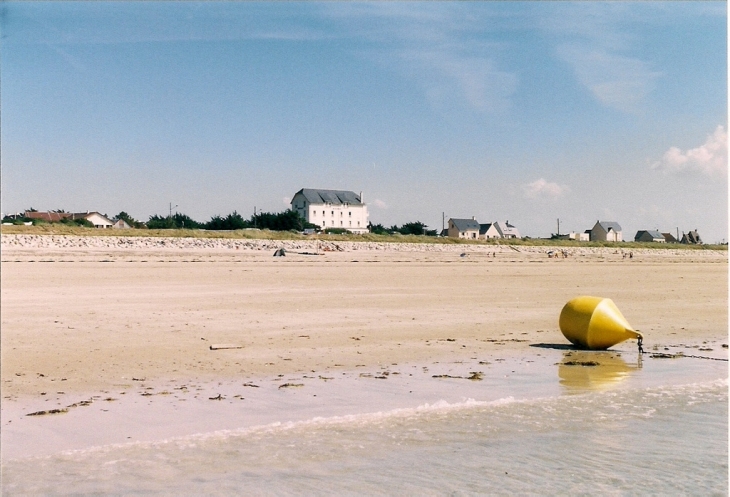 La plage et le Miramar - Saint-Germain-sur-Ay