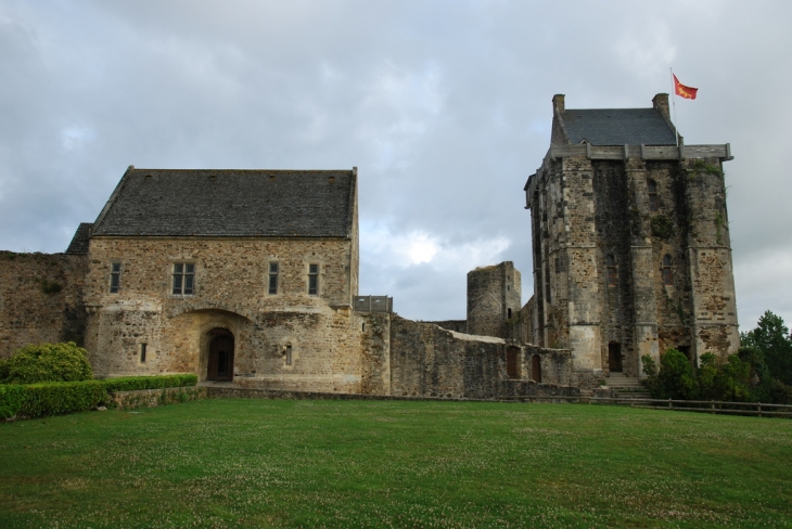 Le chateau - Saint-Sauveur-le-Vicomte