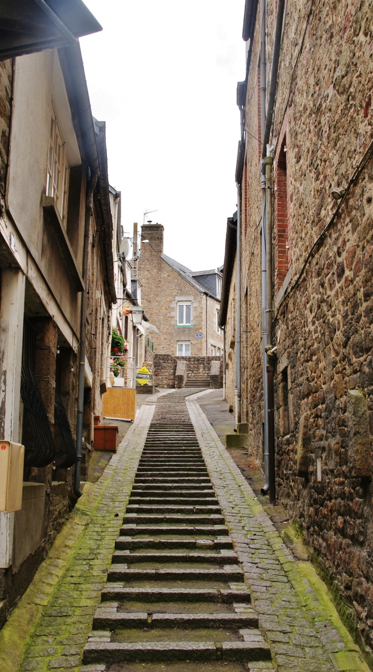  - Villedieu-les-Poêles