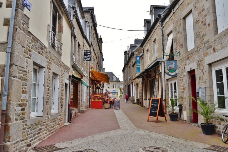  - Villedieu-les-Poêles