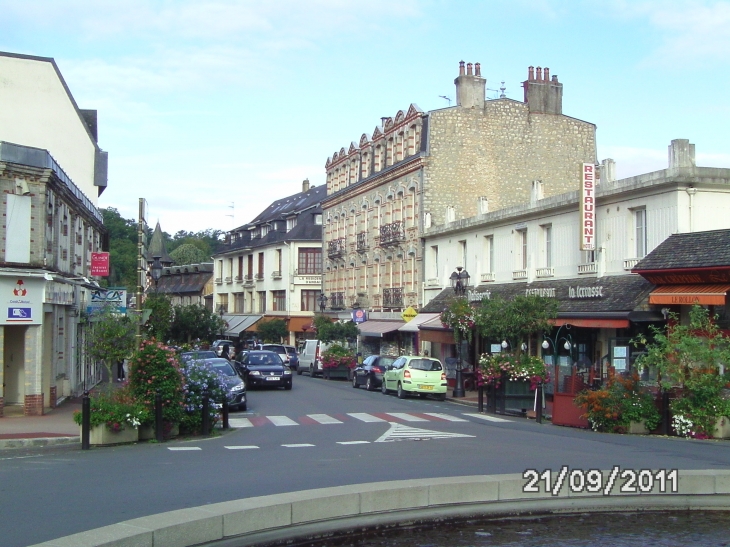 Rue des Casinos - Bagnoles-de-l'Orne