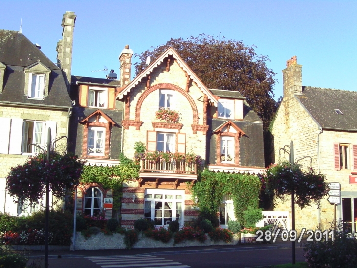 Maison typique - Bagnoles-de-l'Orne