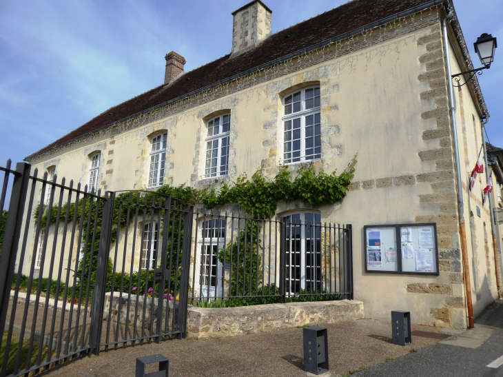 La mairie - Bazoches-sur-Hoëne