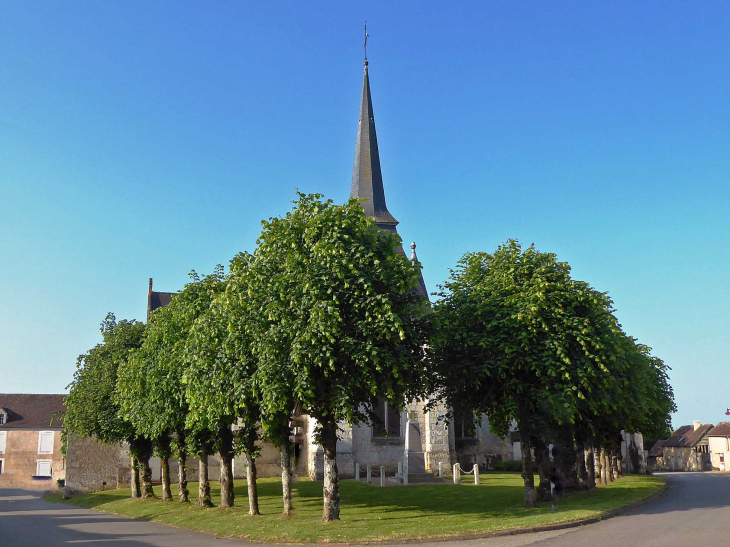 L'église dans le village - Bellavilliers