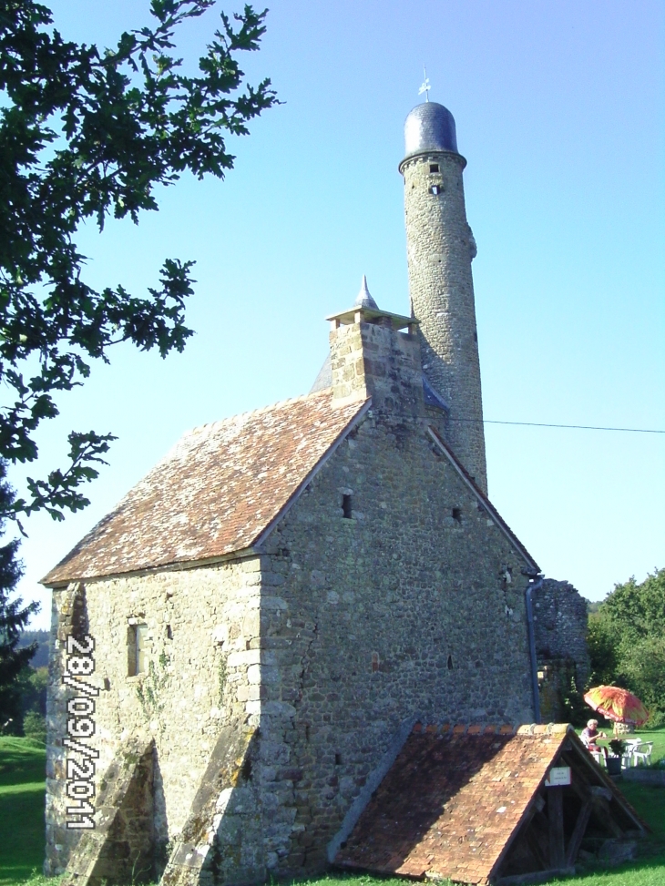 La tour du bonvouloir - Juvigny-sous-Andaine