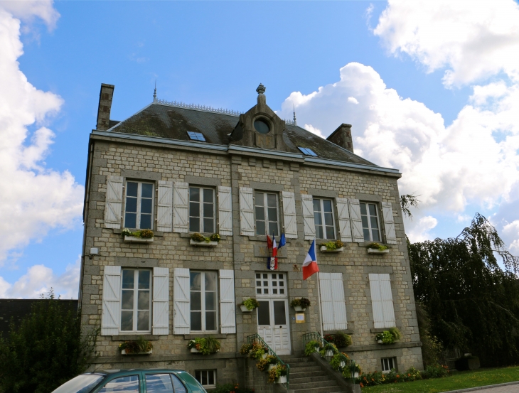 La Mairie. - La Chapelle-d'Andaine