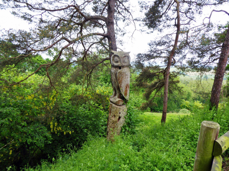 Près de l'église - La Perrière