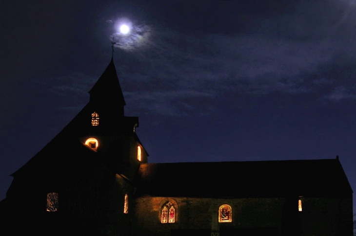 L'église à Noël - La Roche-Mabile