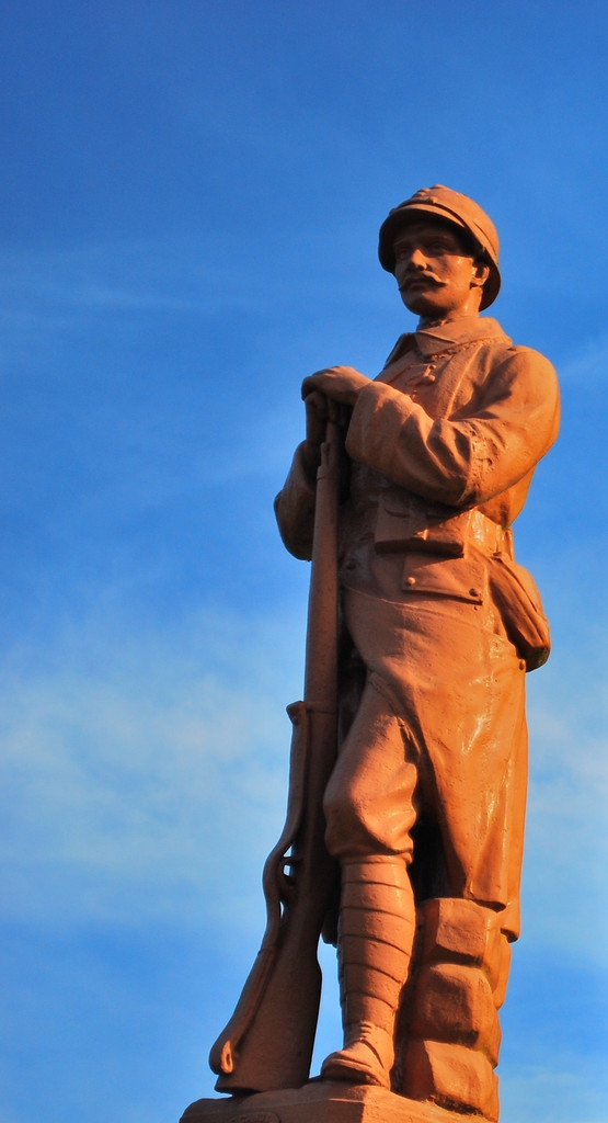 Statue du monument aux morts - Magny-le-Désert