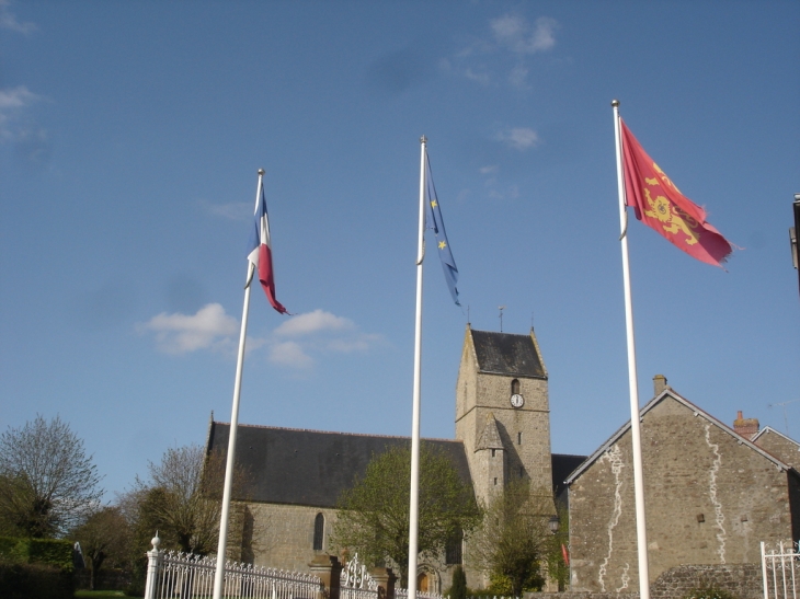 L'eglise - Magny-le-Désert