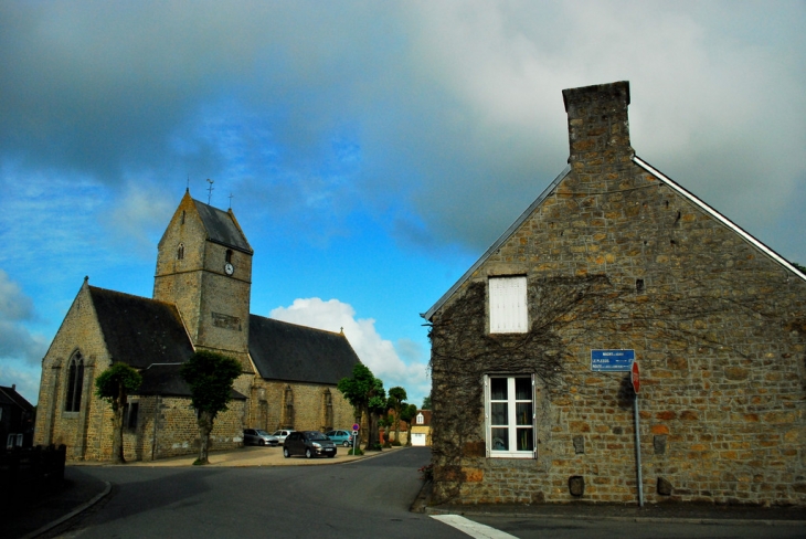 Le village - Magny-le-Désert