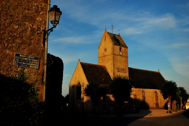 L'église au petit matin - Magny-le-Désert