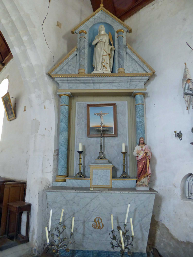 L'intérieur de l'église - Monceaux-au-Perche