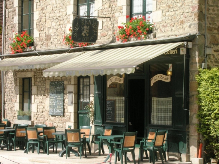 L'AUBERGE DES PEINTRES - Saint-Céneri-le-Gérei