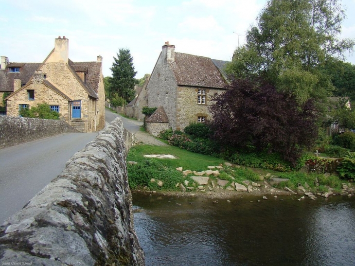 Le Pont de Saint Ceneri - Saint-Céneri-le-Gérei