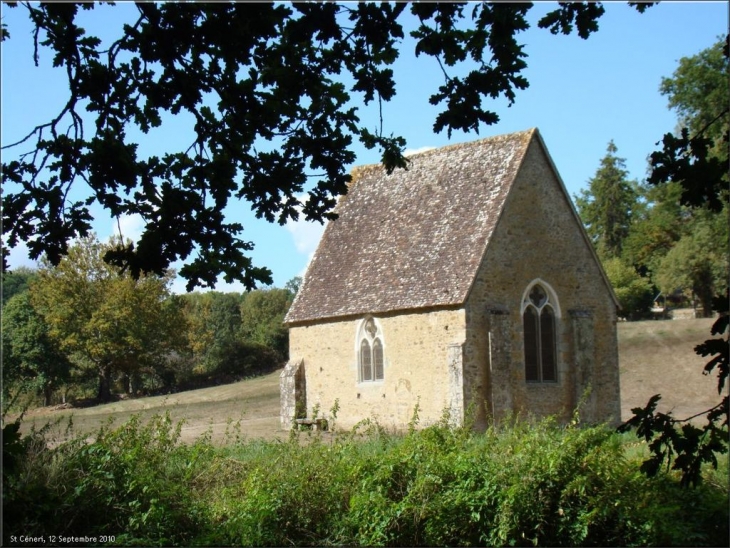 La Chapelle de l'ermite - Saint-Céneri-le-Gérei