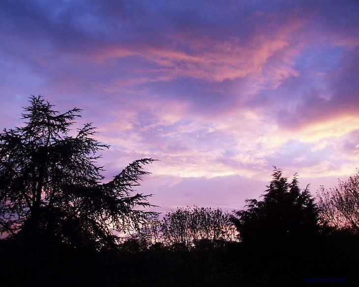 Couleurs du crépuscule a Saint Céneri (Alpes Mancelles) - Saint-Céneri-le-Gérei