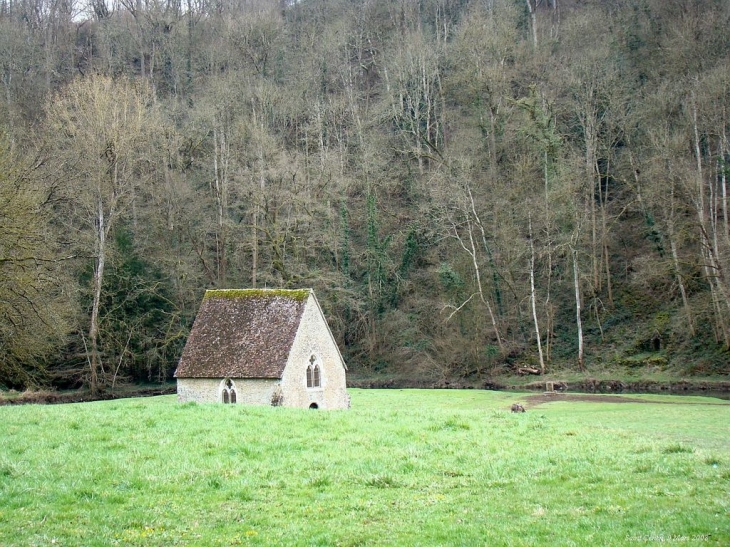 La Chapelle de Saint Céneri, près de la riviere. - Saint-Céneri-le-Gérei