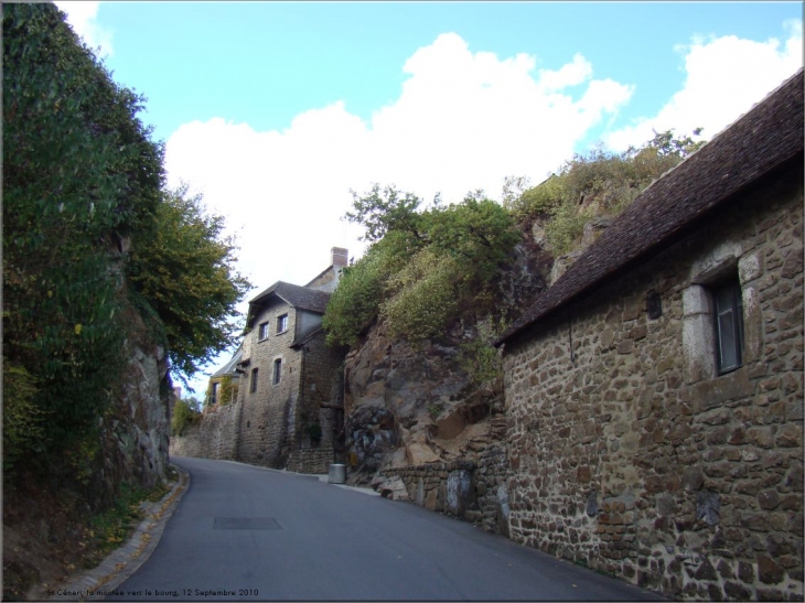 En remontant vers le bourg - Saint-Céneri-le-Gérei