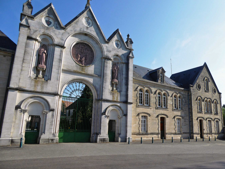 Entrée de l'abbaye - Soligny-la-Trappe