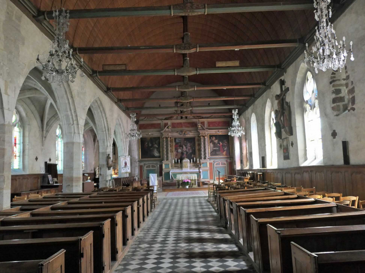 L'intérieur de l'église - Tourouvre