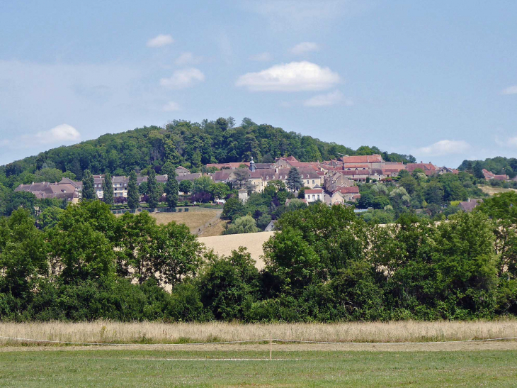 Le village accroché à la colline - Alise-Sainte-Reine