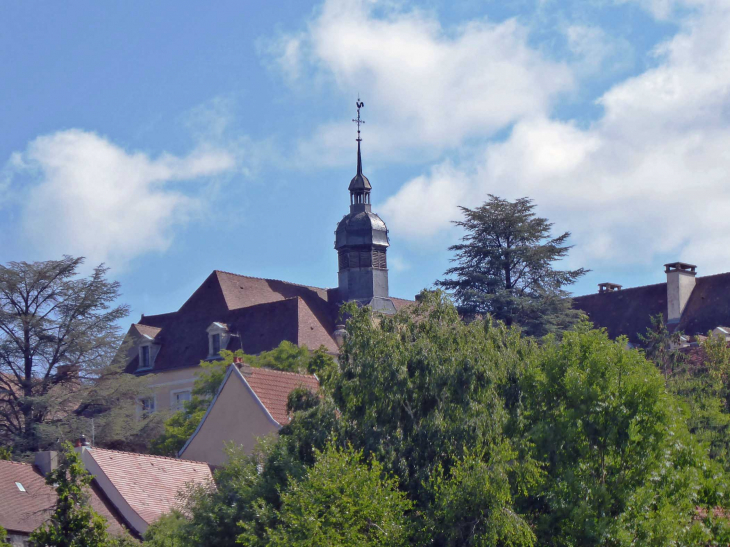 Vue sur les toits et le clocher - Alise-Sainte-Reine