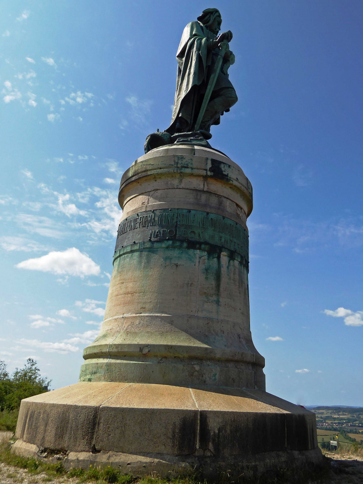 La statue de Vercingétorix - Alise-Sainte-Reine