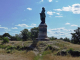 la statue de Vercingétorix au sommet du plateau