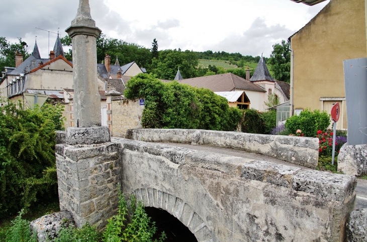 Pont sur le Ruisseau des Cloux - Auxey-Duresses