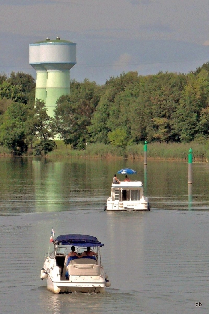 Auxonne.21.La Saône.