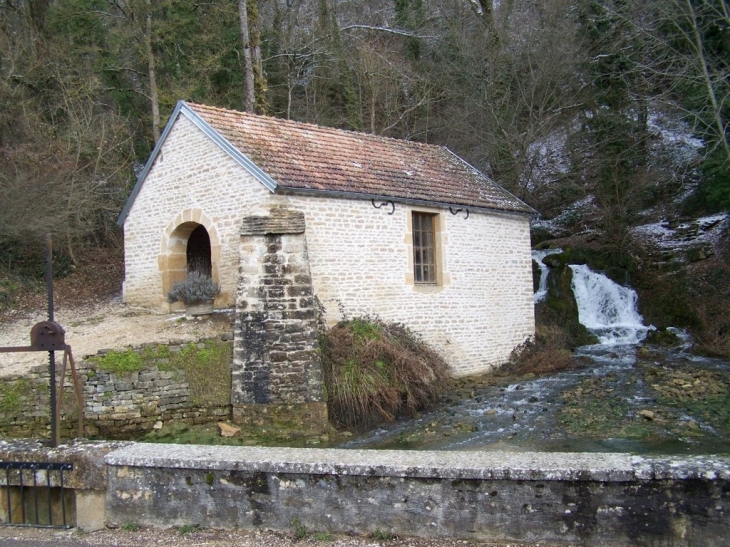 Le lavoir - Baulme-la-Roche