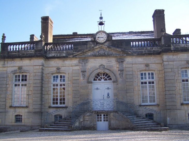 Façade du château - Beaumont-sur-Vingeanne