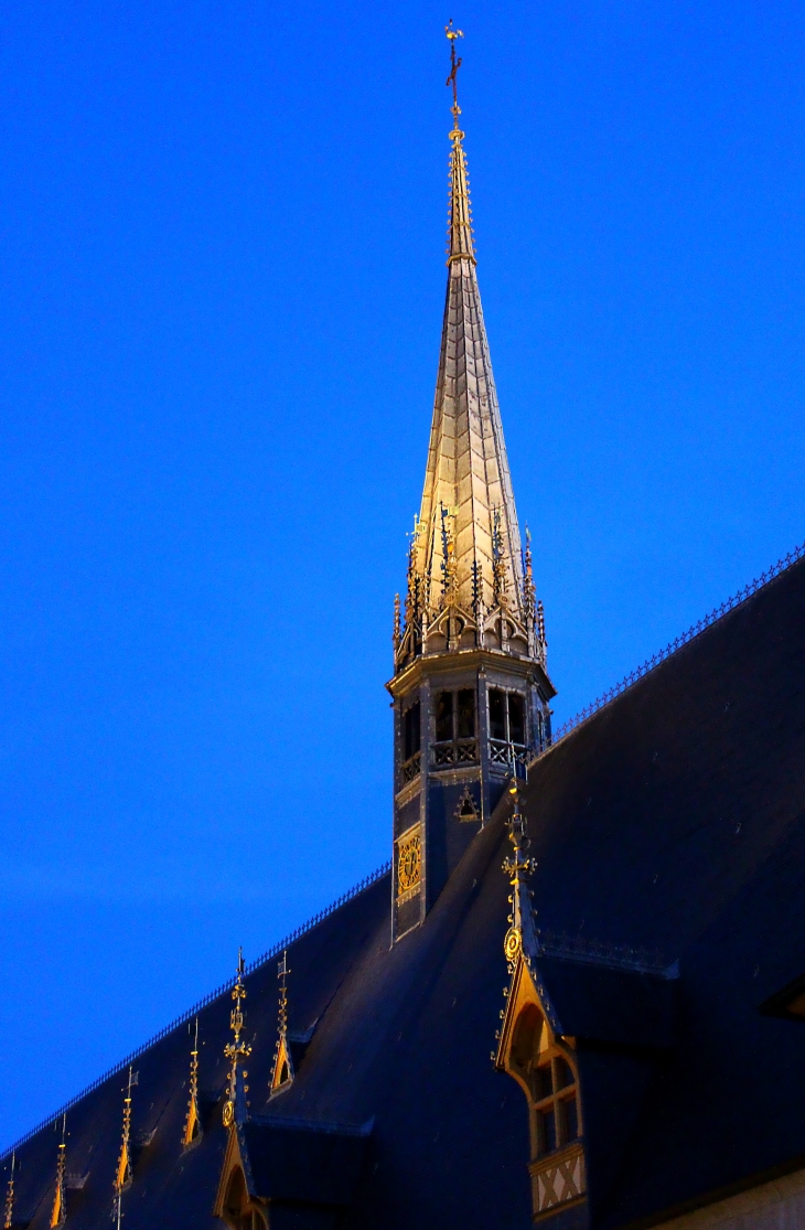 Flèche des hospices de Beaune - plus de photos sur http://carnetdevoyage.e-monsite.com