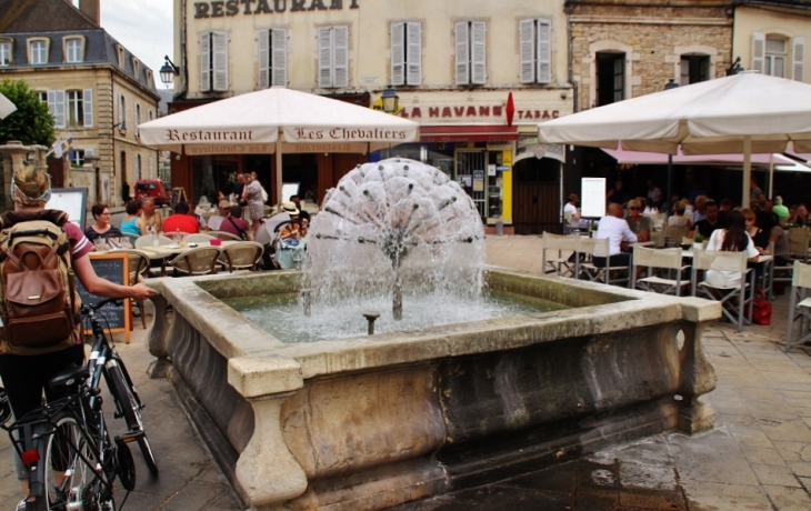 Fontaine - Beaune